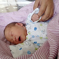 水囊加催产加侧切，顺产6.1斤男宝