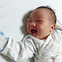 产后第二天就会笑，把我萌坏了🤞