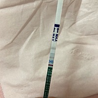 请问这是怀孕了吗？！刚测出来的，可是我一点反应也没有。