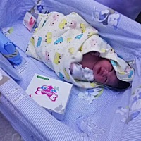 6.15号两点二十一分接男宝一枚，8.6斤，虽然在生的过程中宝宝太大没有顺产成功选择了破腹产，看着宝...