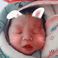 健康女宝一枚！二胎刨腹产，七斤二两，今天第七天！老大男孩！已经快五岁了！感觉最近懂事多了