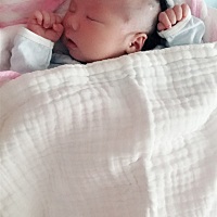 报喜啦，6月8号91:45分刨妇产男宝一枚。过程很艰辛，开了十指又拉去刨了，孩子太大啦，八斤四两。