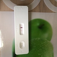 一不小心就怀孕了，做妈妈了很高兴，但是跟男朋友关系还不稳定，很怕那种奉子成婚的悲惨结局，怎么办……