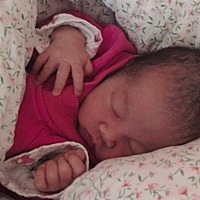 凌晨2点进医院，今天早上6点出生，顺产7斤重！男宝宝一枚，又一个出来吃粽子了，可以跟哥哥一起过生日了...