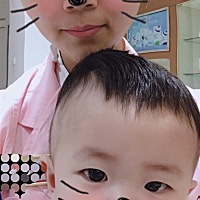 最近能吃又经常恶心想吐，但用宝宝早孕测试却是阴性，距离下一次月经期还有8天，这到底是什么情况呀