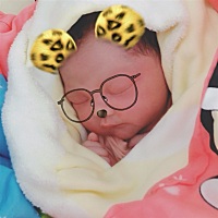 41周➕1天！昨晚强烈宫缩一整夜，宫口开了半指！早上果断转剖宫产，8.4斤小姑娘，身高52cm。😃😃祝...