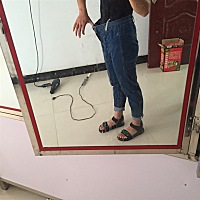 有没有和我一样的宝妈产后裤子要换一批小码的 过几天去上海看老妈了 这样是惊喜还是惊吓 哈哈我妈喜欢我...