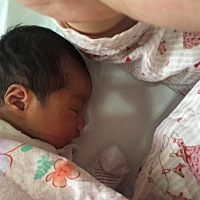 宝宝14天，皮肤还是红红的，请问各位宝妈，宝宝什么时候开始白呢