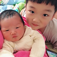 超级乖的宝宝，吃完睡，睡过了吃，比哥哥好带多了😄