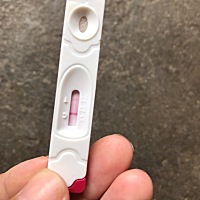 太激动了，我女儿4岁了，盼了好久终于两条杠了。新鲜出炉的噢～