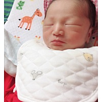 补发一下，6月22号二胎下午1:50顺产无侧切轻微撕裂男宝一枚，六斤三两二，另附图片宝贝三天