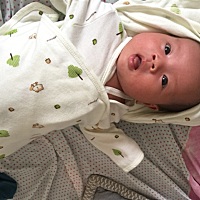 即将结束月子生活啦，好开心~感谢我的宝宝，让我的月子做的那么轻松，白天喝饱了奶自己躺着玩，晚上也不...