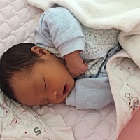 小闺女今天第6天，吃饱就睡