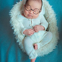 宝宝18天了祝我家宝宝健康快乐成长每一天慢点长大，爸爸妈妈会给你最好的生活。