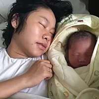 15年从事高级育婴和护理工作，现在从医院出来休假，也生了二胎，从一开始自己也很累，带着宝宝感觉与世...