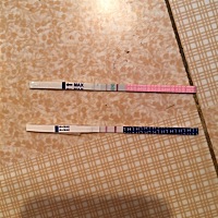 帮忙看下是不是强阳了 用了两种试纸测的