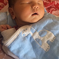 6月21号凌晨12点34分顺产男婴 八斤一两，今天第八天了，想起生产当天，都不知道是怎么下来的😃