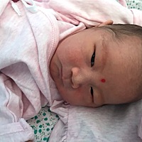 补上照片，六斤五两一的臭小子