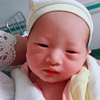 39+2男宝宝一枚，顺产，6斤，6月27日晚上生！