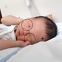 宝宝第8天     这块大狗肉每天两个小时就要喝一次奶，感觉自己要崩溃了，奶水还多，一个多小时要排空，...