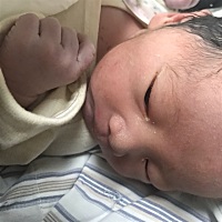 报喜 6.29，19:17:分顺产男宝，6.9斤，侧切，打了无痛，现在半夜，睡了两个小时，浑身疼，还要想办法尿...