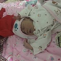 前天晚上还在和老公抱怨好想赶紧卸货，昨天早上宝宝就开始发动了，二胎还是挺快的，早上七点直接开始宫...