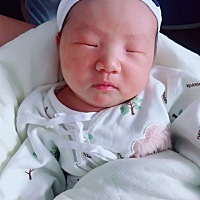 宝宝第五天，爸爸的小情人，虽然这几天受了很大的罪，想死的心都有了，可看见她还是很高兴