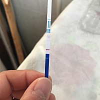 这是怀了吗？觉得上面有一道很浅的印