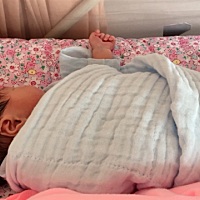 37周 5，凌晨见红晚上7点43顺产6斤2两女宝，宝宝迫不及待想和粑粑麻麻见面呢。 37周+5，凌晨见红晚上7点...