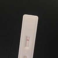 6月8日末次月经，停经3天，乳房胀痛了一个星期，今天早上测T线位置有一根淡淡的线，不明显会是怀孕了吗...