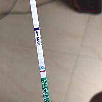 6.4日来月经，6.8号结束，6.18排卵日，一直同房到21号，现在姨妈推迟了五天左右，今早一验是中队长，可...