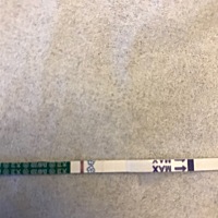 请有经验的帮我看一下，这是怀孕吗？你们能不能看见？感谢🙏