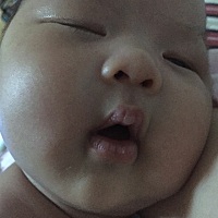 高烧39.4度，这几天宝宝不能吃母乳了😥体温赶快降下去吧🙏🏻