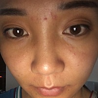 头几天自己入手了一款面膜，帮我看看皮肤有没有好一点，总感觉是不是灯光的原因，但是化妆确实不怎么浮粉了