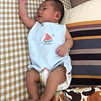 你们的宝宝有没有肠绞痛？应该怎么不让宝宝难受哭～哭的我都要心碎了～看着宝宝难受～心里真不好受～你...