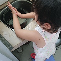 3岁的娃，现在天天抢着要煲饭😄😄