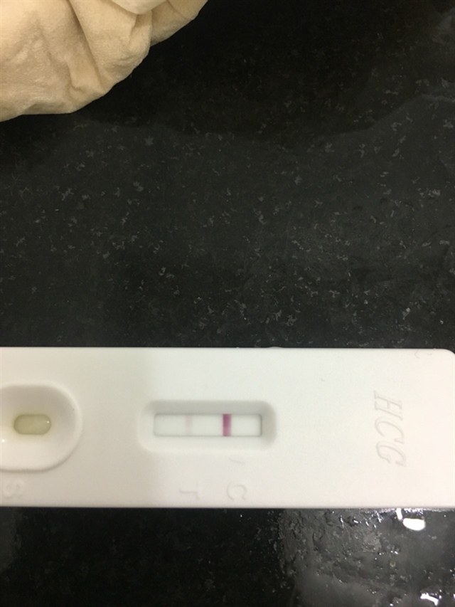 备孕3个月了！今天测孕！一深一浅！是什么情况？