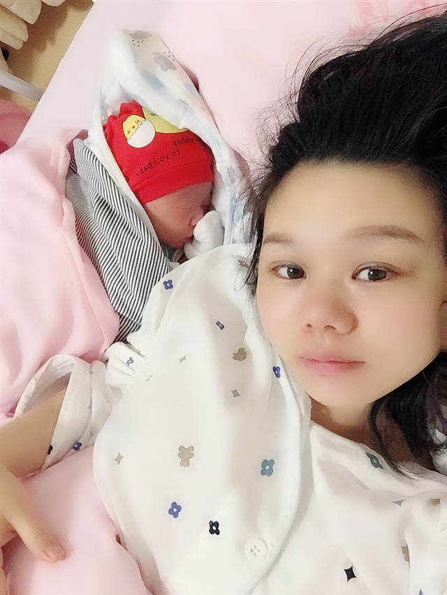帅气的小公子 顺产7.3斤 侧切 终于熬过来了 成功女翻男