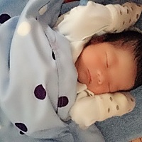 顺产男宝、八斤二两，出生十一天了！儿女双全满足了！