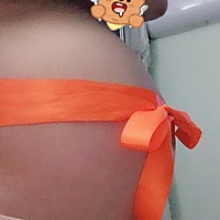 小礼物6个月啦，和姐姐的对比照。下边是姐姐