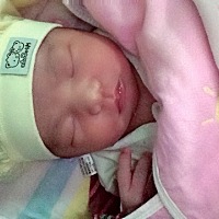 预产期今天 凌晨3点26分 二千金到来 撕裂2针