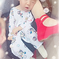 昨天跟朋友走在街上说话，居然偶遇到同学的老婆和儿子。上次一起聚会吃饭，她儿子才2岁多，现在马上就要...