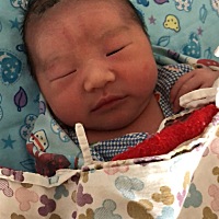 7.9号早上9.53分出生，开刀的，7斤多，胖嘟嘟的小妹妹！