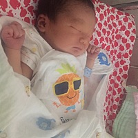 7斤一两大胖小子。哄孩子真的是。快要熬瞎了