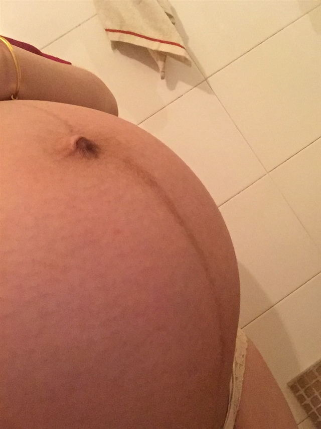 线很粗很直再肚脐的左边