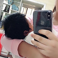 有了宝宝一天都没有睡过四个小时，虽然觉得很累，都是为了自己的孩子，还有四天就出月子了。想想也快，...