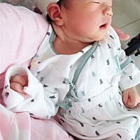 请问大家顺产后多久去医院复查b超，我出院那天医生让我7天后还要去医院复查b超，说什么恢复不好还要清宫...