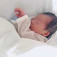 7月7号中午11:40产下男婴一枚，简单说一下怀男孩的症状1、酸甜辣女准。2、ph值刚怀孕时偏碱性。3、肚型...