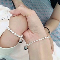 使用宝宝的胎发亲手做了手链和皇冠戒指，好看吗❤️❤️❤️