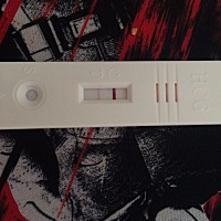 末次月经时6.19号，但是不知道为啥这几天我就感觉自己怀孕了，所以昨晚测了一下，今天早上又测了一下，...